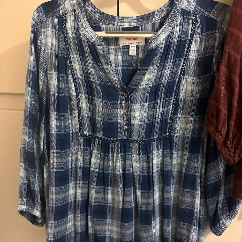 2 blouses —Wrangler Blue and Brown 3/4 Sleeve Blouse with Mandarin Collar - Picture 3 of 7